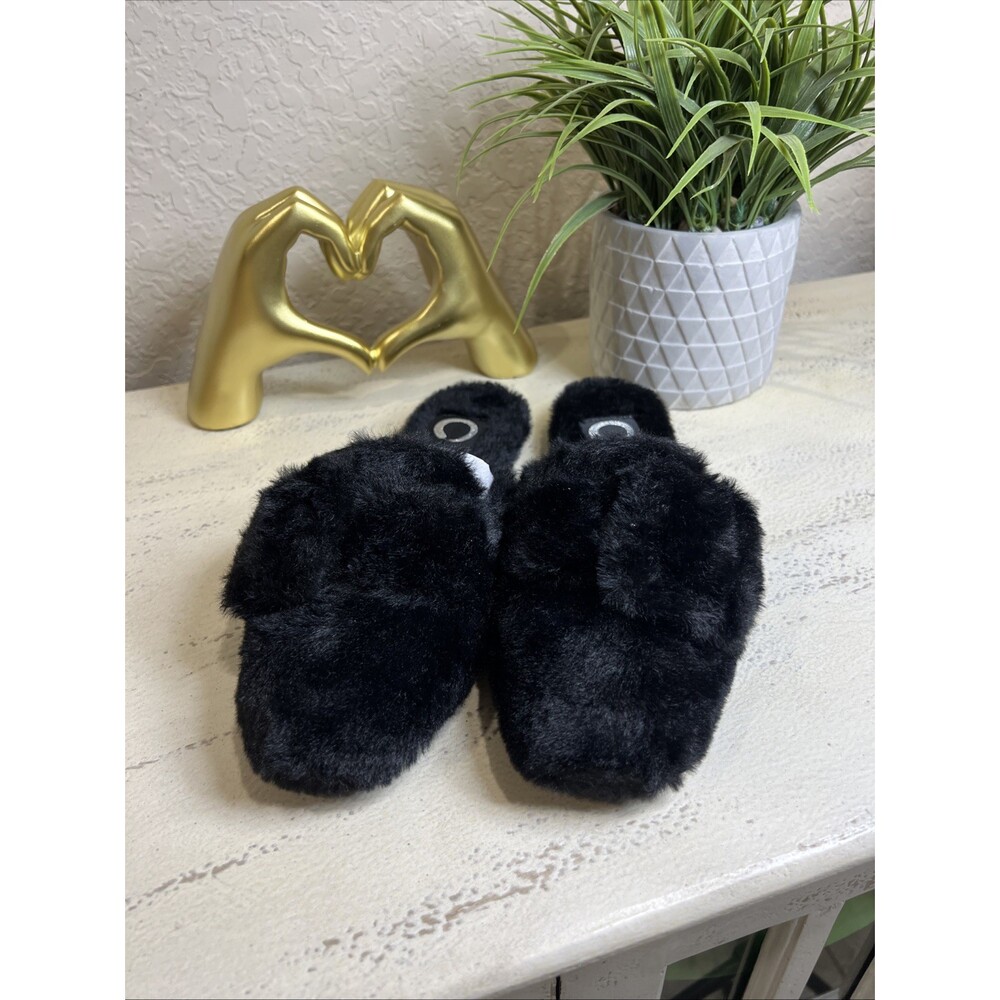 Journee Collection Faux Fur Black Women’s Slipper (Size 10)